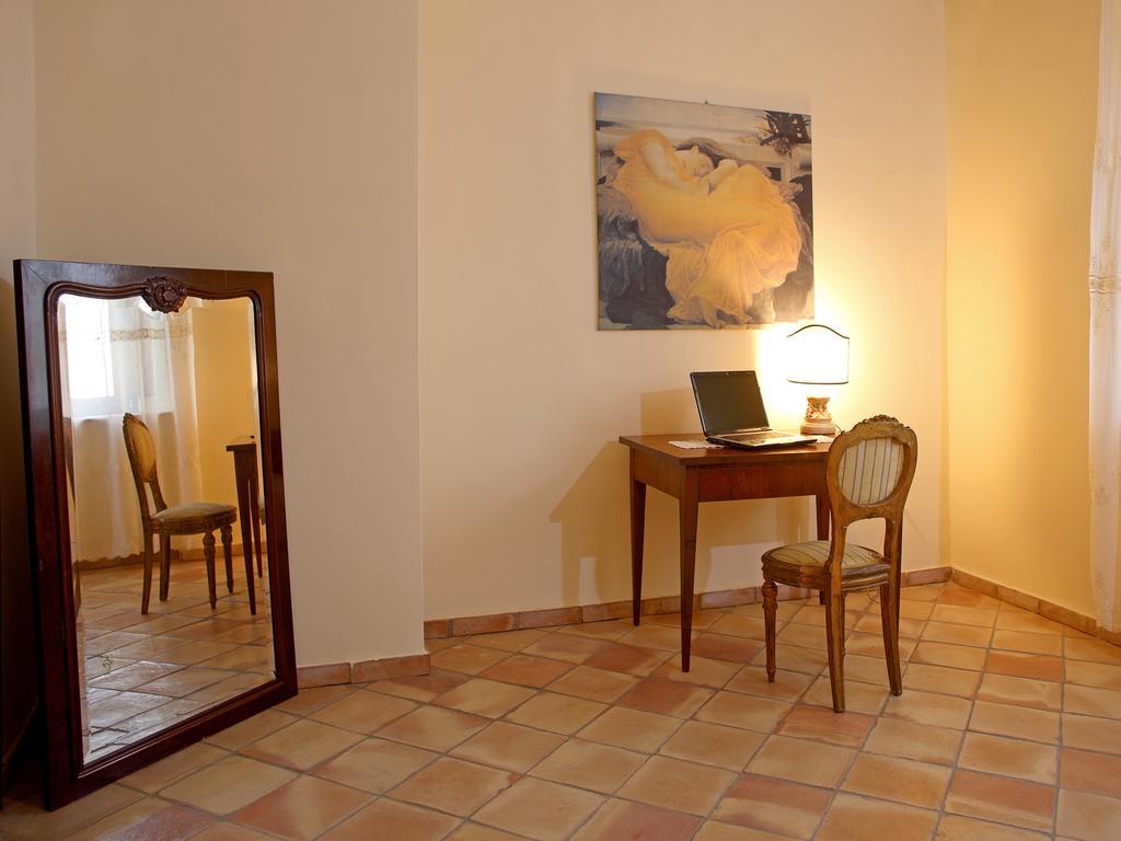 Bed and Breakfast Palazzo Madeo - Residenza D'Epoca Crosia Екстер'єр фото